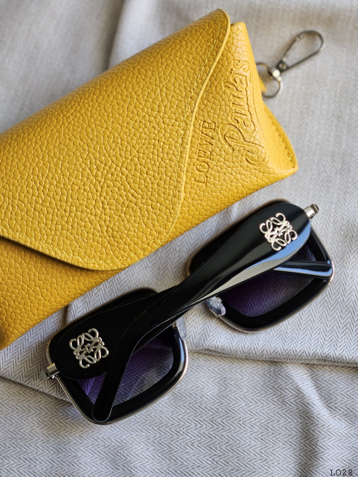 Loewe glasses