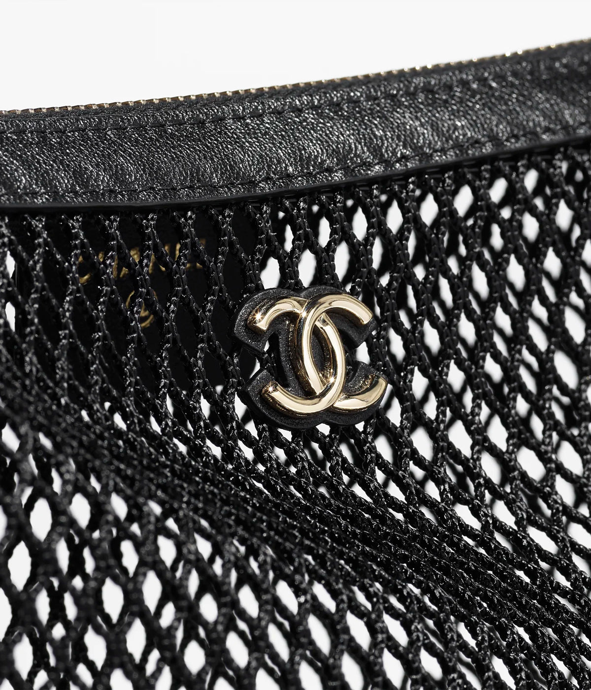 CHANEL CLUTCH WITH CHAIN