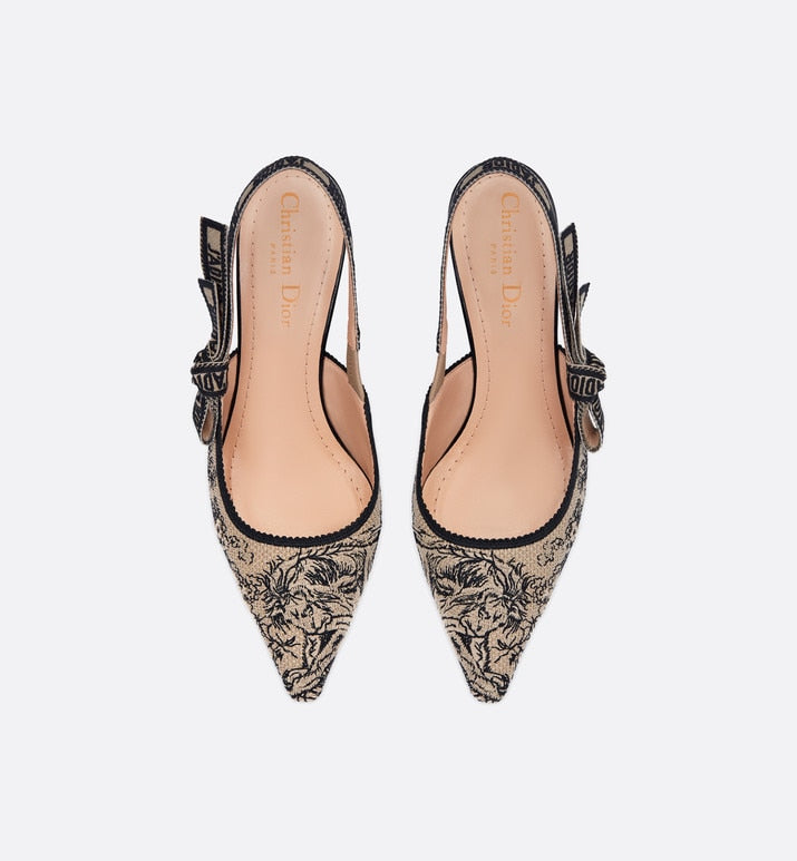 Dior pump