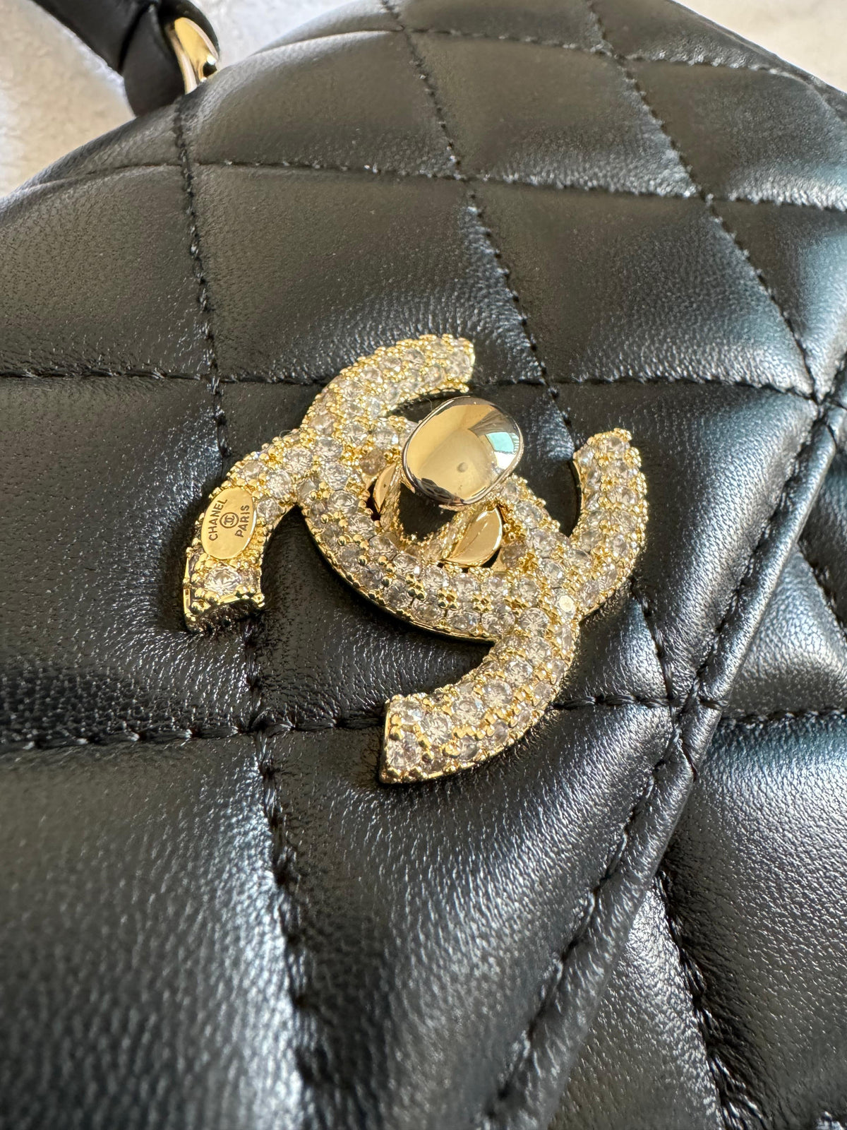 Chanel 21cm