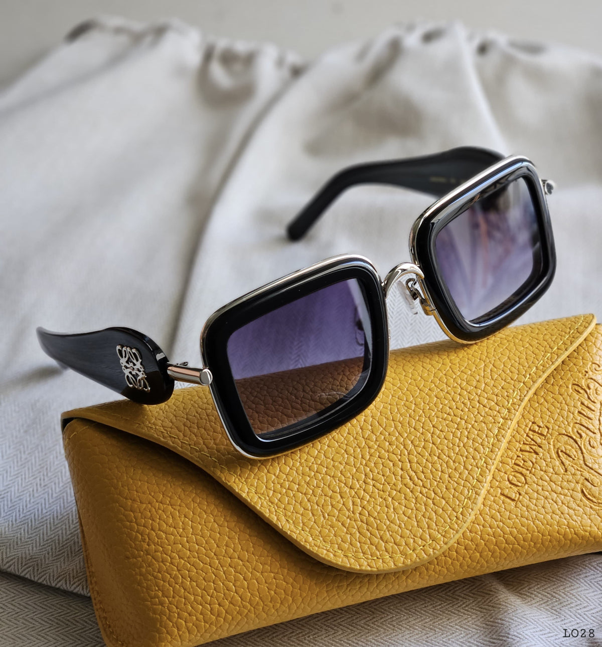 Loewe glasses