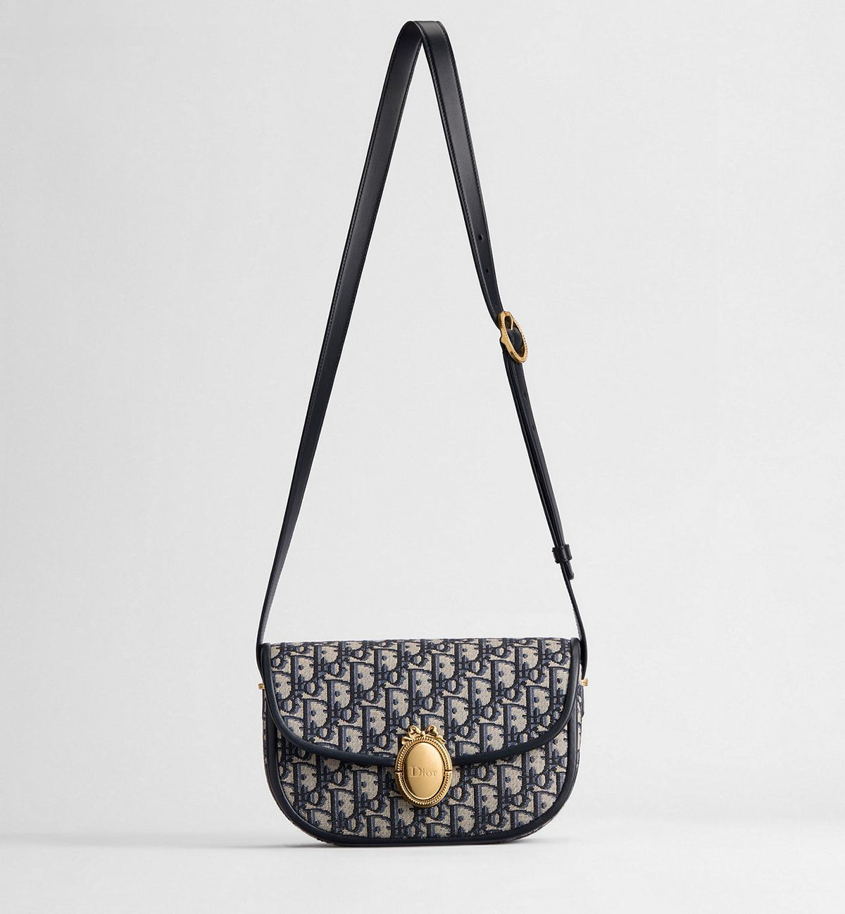 Medium Dior Médaillon Flap Bag