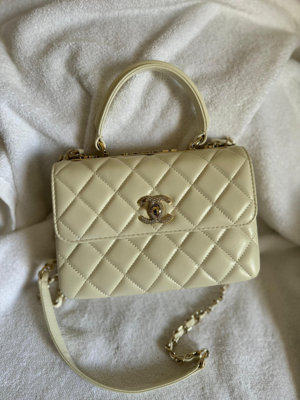 Chanel 21cm