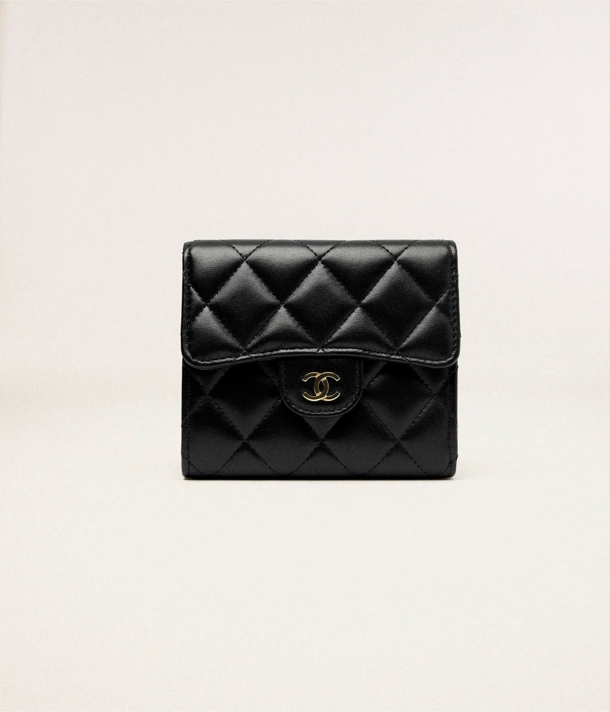 CLASSIC SMALL FLAP WALLET
