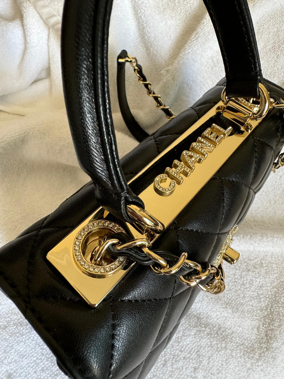 Chanel 21cm