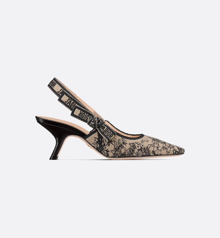 Dior pump