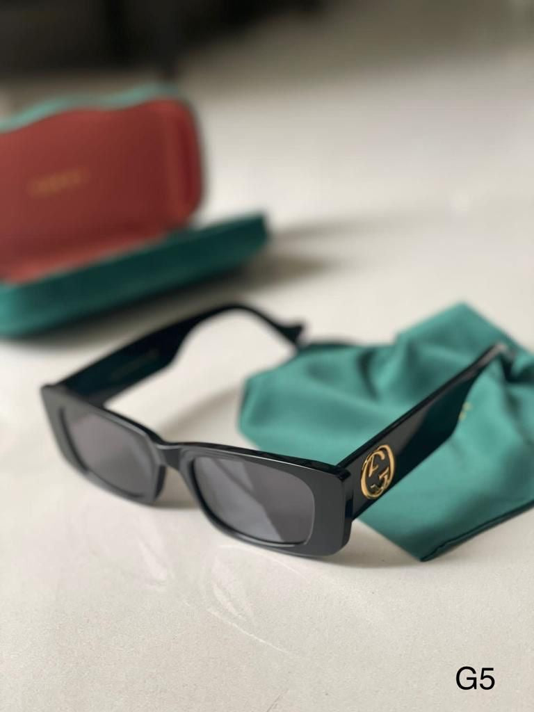 GUCCI

Rectangle Acetate Sunglasses