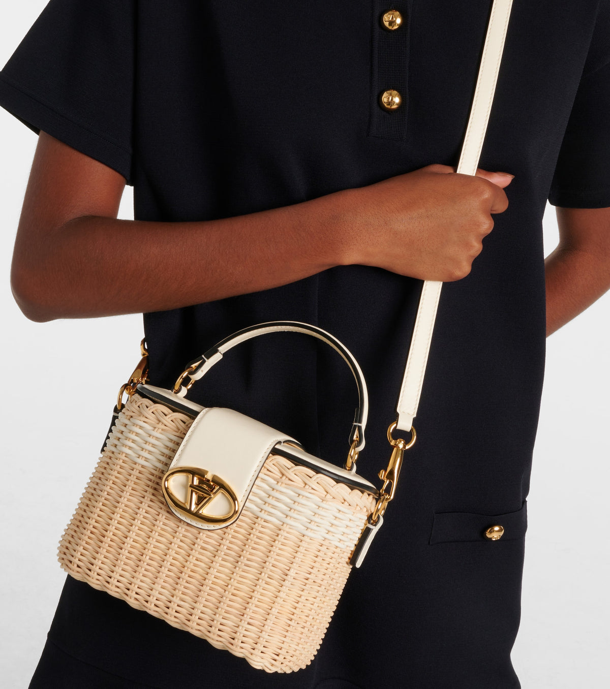 VALENTINO VLOGO SIGNATURE WICKER VANITY BAG